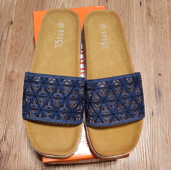 Blue slides - Picture 3 of 5